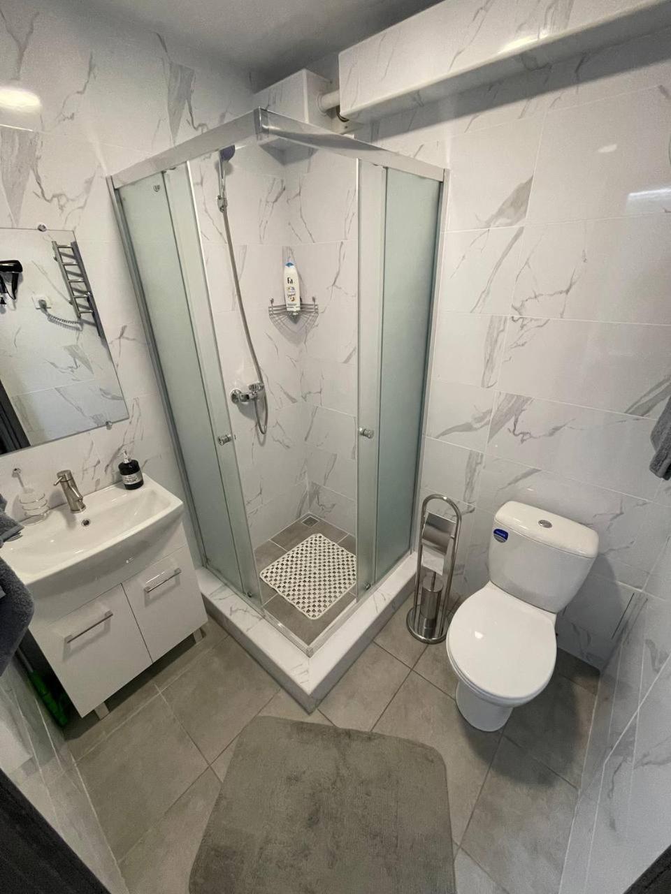 Apartcenter Вип Апартаменты В Центре Города На Гагарина ครือวอยร็อก ภายนอก รูปภาพ